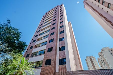 Apartamento para alugar com 55m², 2 quartos e 2 vagas Apartamento para alugar com 55m², 2 quartos e 2 vagasFachada do bloco