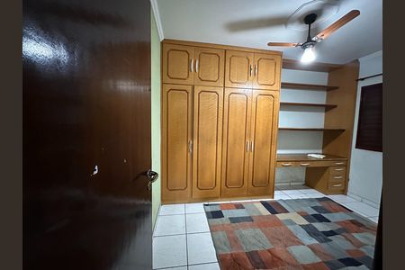 Apartamento para alugar com 68m², 3 quartos e 1 vagaQuarto 2