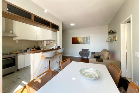 Sala de apartamento à venda com 3 quartos, 94m² em Santo Antônio, Belo Horizonte