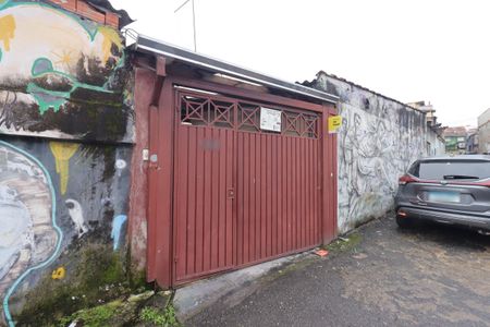 Casa à venda com 340m², 3 quartos e 4 vagasFachada Fundos
