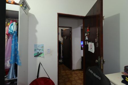 Casa à venda com 340m², 3 quartos e 4 vagasQuarto 2 da Casa 2
