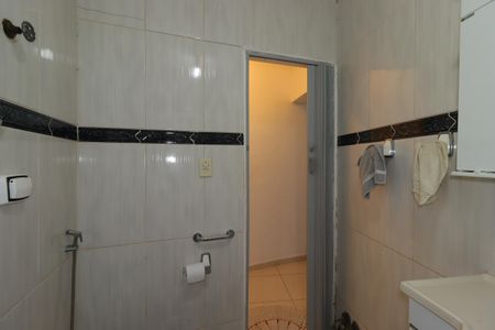 Casa à venda com 340m², 3 quartos e 4 vagasBanheiro da Casa 1