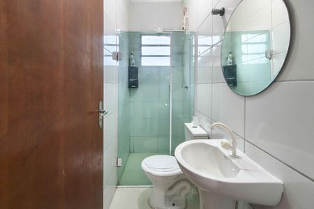 Casa de condomínio para alugar com 59m², 2 quartos e 1 vaga Casa de condomínio para alugar com 59m², 2 quartos e 1 vagaBanheiro