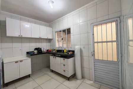 Casa de condomínio para alugar com 59m², 2 quartos e 1 vaga Casa de condomínio para alugar com 59m², 2 quartos e 1 vagaCozinha