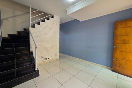 Sala de casa de condomínio para alugar com 2 quartos, 59m² em Vila Antartica, Praia Grande