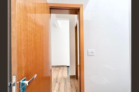 Casa à venda com 103m², 3 quartos e 2 vagas Casa à venda com 103m², 3 quartos e 2 vagasBanheiro