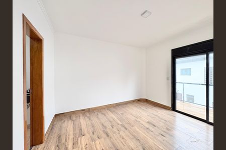 Casa à venda com 103m², 3 quartos e 2 vagas Casa à venda com 103m², 3 quartos e 2 vagasSuíte