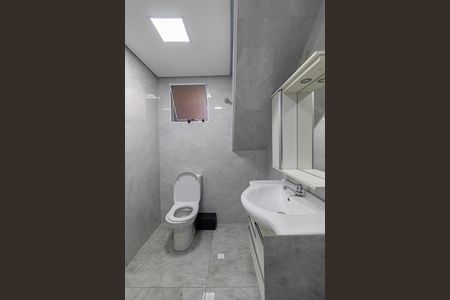 Casa para alugar com 80m², 2 quartos e 2 vagas Casa para alugar com 80m², 2 quartos e 2 vagasBanheiro Suíte