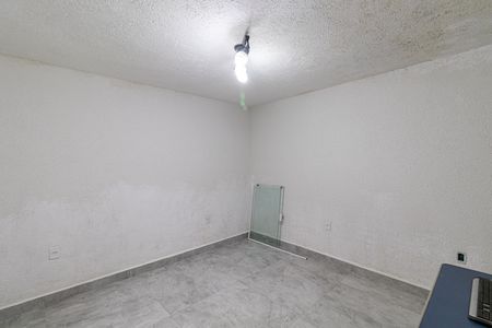 Casa para alugar com 80m², 2 quartos e 2 vagas Casa para alugar com 80m², 2 quartos e 2 vagasSuíte