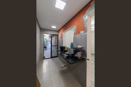 Casa para alugar com 80m², 2 quartos e 2 vagas Casa para alugar com 80m², 2 quartos e 2 vagasCozinha