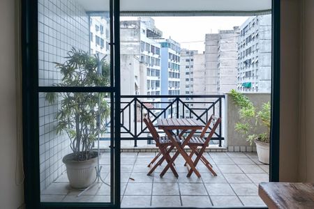 Varanda  de apartamento à venda com 2 quartos, 64m² em Flamengo, Rio de Janeiro