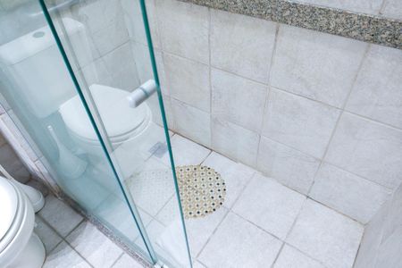 Apartamento à venda com 64m², 2 quartos e 1 vaga Apartamento à venda com 64m², 2 quartos e 1 vagaBanheiro