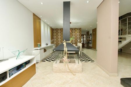 Casa à venda com 4 quartos, 400m² em Horto Florestal, São Paulo