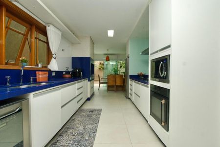 Casa à venda com 400m², 4 quartos e 4 vagas