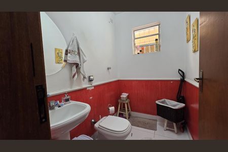 Casa à venda com 100m², 3 quartos e 2 vagas
