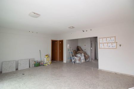 Sala de apartamento à venda com 4 quartos, 150m² em Vila Rosalia, Guarulhos