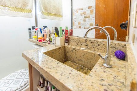 Banheiro  de apartamento para alugar com 2 quartos, 47m² em Parque Sao Vicente, Santo André