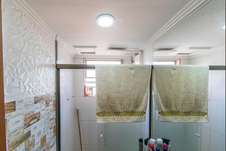 Banheiro  de apartamento para alugar com 2 quartos, 47m² em Parque Sao Vicente, Santo André