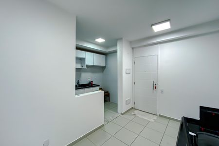 Sala de apartamento para alugar com 2 quartos, 45m² em Jardim Sabara, São Paulo