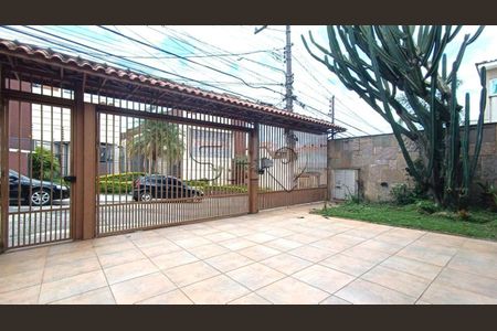 Casa à venda com 4 quartos, 250m² em Vila Mariza Mazzei, São Paulo