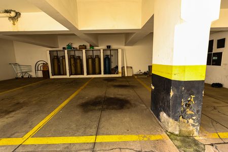 Garagem de apartamento para alugar com 3 quartos, 100m² em Nova Suíça, Belo Horizonte