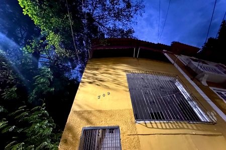 Fachada de apartamento para alugar com 1 quarto, 40m² em Santa Teresa, Rio de Janeiro