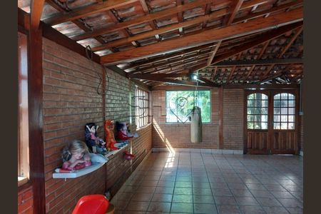 Casa à venda com 4 quartos, 368m² em Vila Medeiros, São Paulo