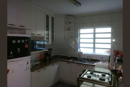 Casa à venda com 4 quartos, 300m² em Jardim Guapira, São Paulo