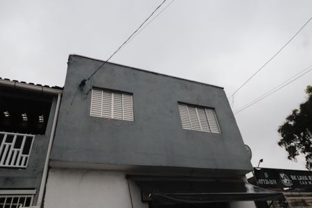 Casa para alugar com 47m², 2 quartos e sem vagaFachada