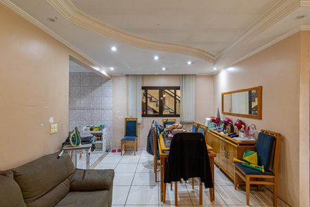 Casa à venda com 537m², 2 quartos e 8 vagasSala e Cozinha