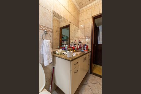 Casa à venda com 537m², 2 quartos e 8 vagasBanheiro Suíte 