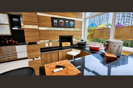 Cozinha de apartamento para alugar com 3 quartos, 190m² em Jardim do Salso, Porto Alegre