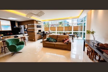 Sala de apartamento para alugar com 3 quartos, 190m² em Jardim do Salso, Porto Alegre