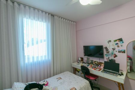 Apartamento à venda com 3 quartos, 90m² em Itapoã, Belo Horizonte