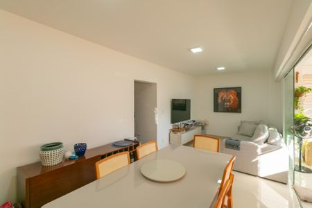Apartamento à venda com 3 quartos, 90m² em Itapoã, Belo Horizonte