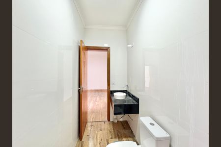 Casa à venda com 140m², 3 quartos e 2 vagas Casa à venda com 140m², 3 quartos e 2 vagasBanheiro da Suíte