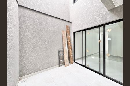 Casa à venda com 140m², 3 quartos e 2 vagas Casa à venda com 140m², 3 quartos e 2 vagasÁrea de Serviço