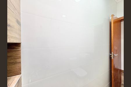 Casa à venda com 140m², 3 quartos e 2 vagas Casa à venda com 140m², 3 quartos e 2 vagasBanheiro