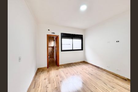 Casa à venda com 140m², 3 quartos e 2 vagas Casa à venda com 140m², 3 quartos e 2 vagasSuíte