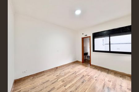 Casa à venda com 140m², 3 quartos e 2 vagas Casa à venda com 140m², 3 quartos e 2 vagasSuíte