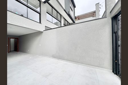 Casa à venda com 140m², 3 quartos e 2 vagas Casa à venda com 140m², 3 quartos e 2 vagasGaragem