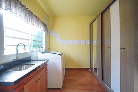 Área de Serviço de casa à venda com 3 quartos, 255m² em Rondônia, Novo Hamburgo