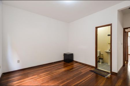 Apartamento à venda com 122m², 3 quartos e 2 vagas Apartamento à venda com 122m², 3 quartos e 2 vagasSuíte