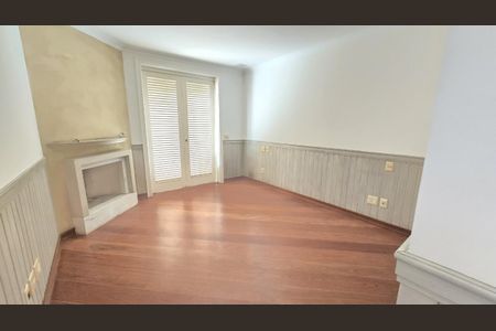 Casa à venda com 4 quartos, 480m² em Tucuruvi, São Paulo