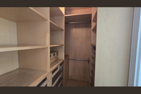 Casa à venda com 480m², 4 quartos e 8 vagas