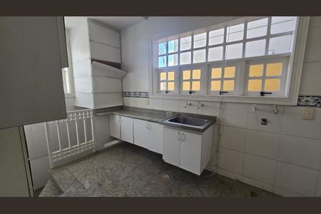 Casa à venda com 480m², 4 quartos e 8 vagas