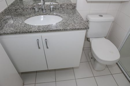 Apartamento à venda com 63m², 2 quartos e 1 vaga Apartamento à venda com 63m², 2 quartos e 1 vagaBanheiro Social