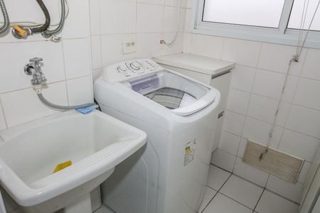 Cozinha e Área de Serviço de apartamento à venda com 2 quartos, 63m² em Vila Romana, São Paulo