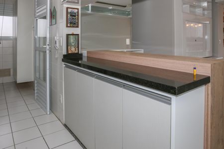 Apartamento à venda com 63m², 2 quartos e 1 vaga Apartamento à venda com 63m², 2 quartos e 1 vagaCozinha e Área de Serviço