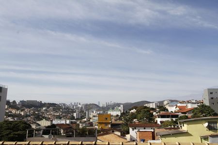 Apartamento para alugar com 80m², 3 quartos e 2 vagasVista